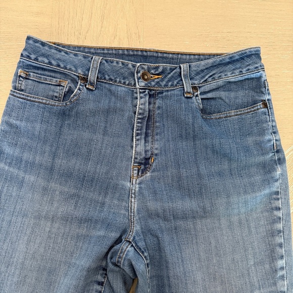 L.L. Bean Blue Straight Leg Jeans Classic Fit Denim - Picture 4 of 8